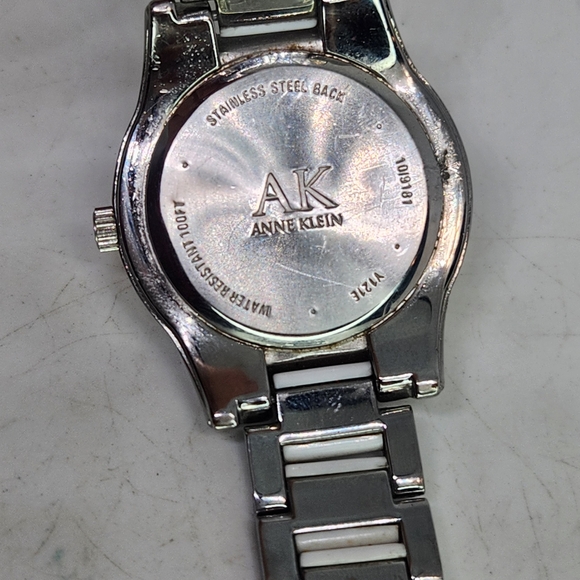Anne Klein 10/9181 Two Tone Swarovski Quartz Analog Women's Watch New Battery - Picture 6 of 6